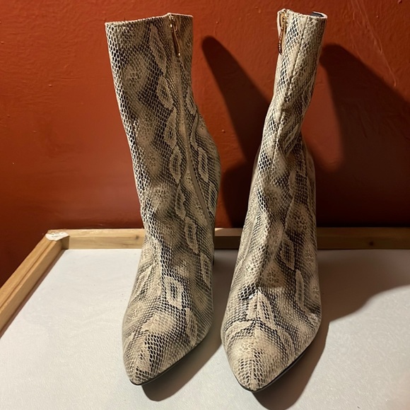 Cape Robbin Shoes - Women’s boots